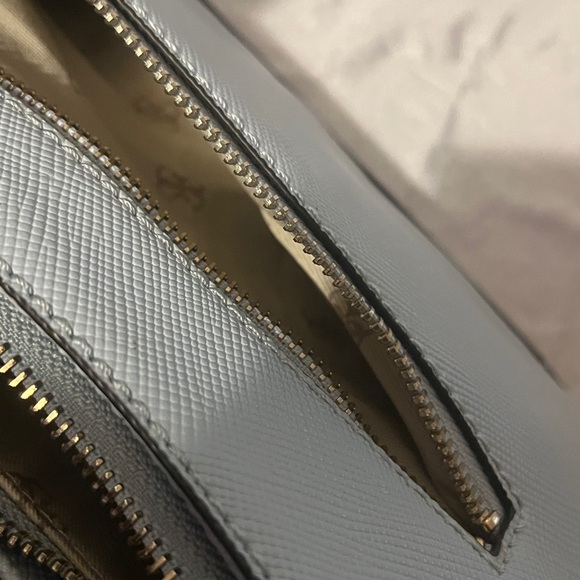 GUESS Light Blue Shoulder Bag with Coin Pouch New Without Tags - Picture 7 of 10